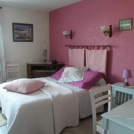 Bed & Breakfast Avec Cheminee Et Balcon A - Fr-1-585-123 3*